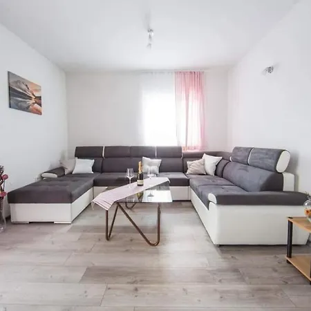 Marija With Private Heated Pool *